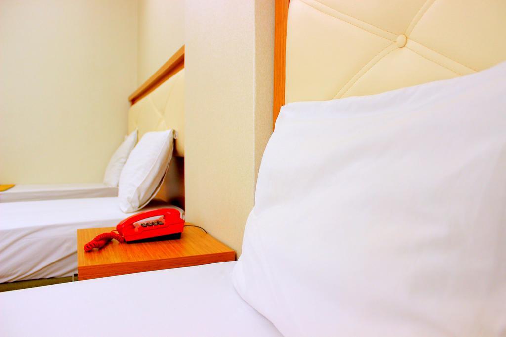 Hotel Buyuk Paris Istanboel Buitenkant foto