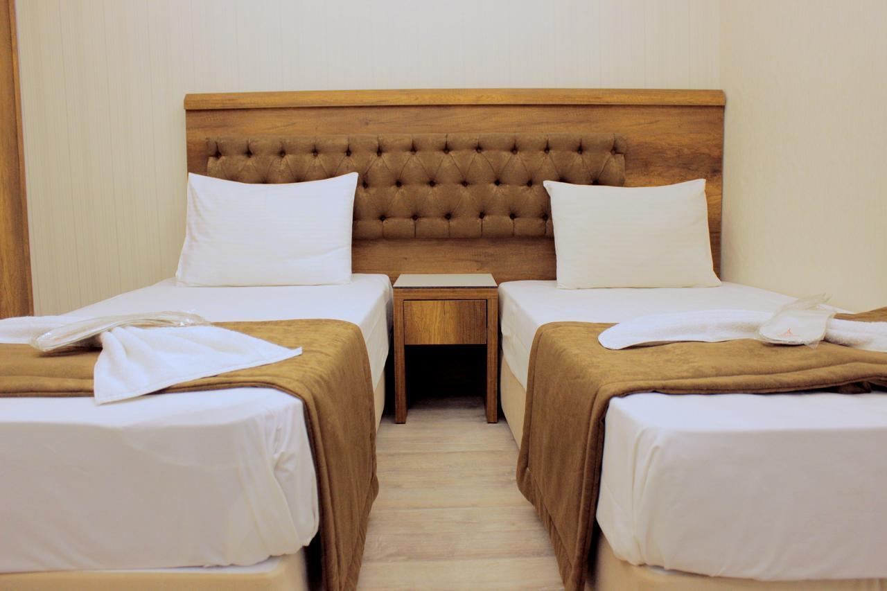 Hotel Buyuk Paris Istanboel Buitenkant foto