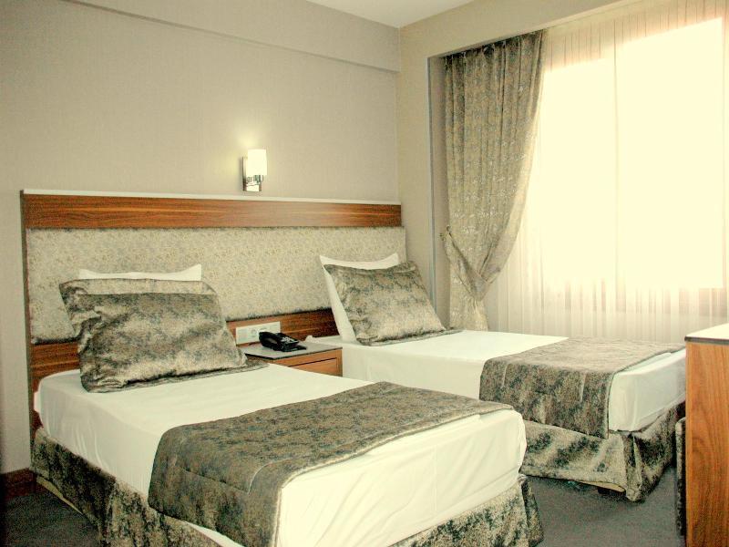 Hotel Buyuk Paris Istanboel Buitenkant foto