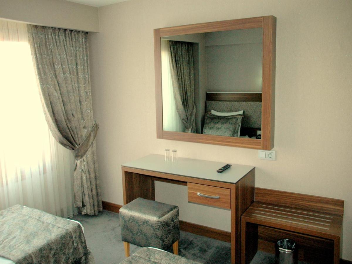 Hotel Buyuk Paris Istanboel Kamer foto